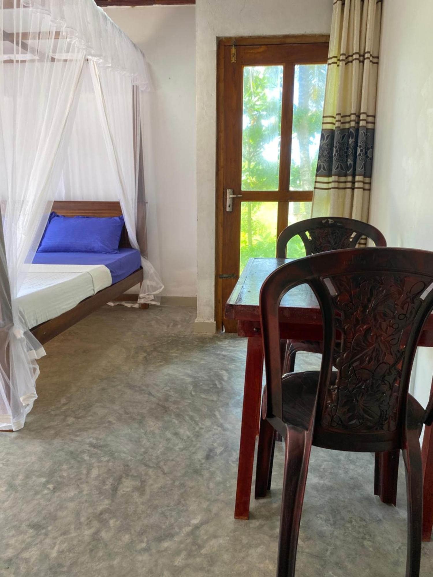 Bed and Breakfast The Breeze Мирисса Экстерьер фото