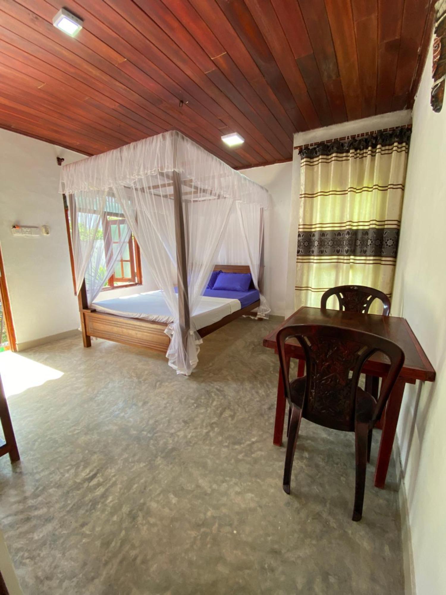 Bed and Breakfast The Breeze Мирисса Экстерьер фото